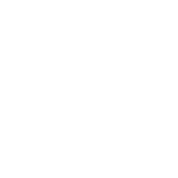 Mujer recibiendo un tratamiento facial